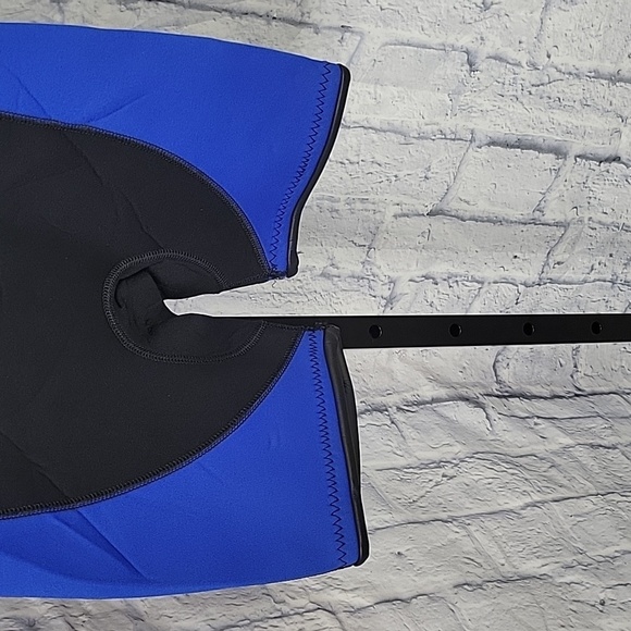 ACTION PLUS Neoprene Radial‎ Flex Wetsuit Junior Small - Picture 3 of 7